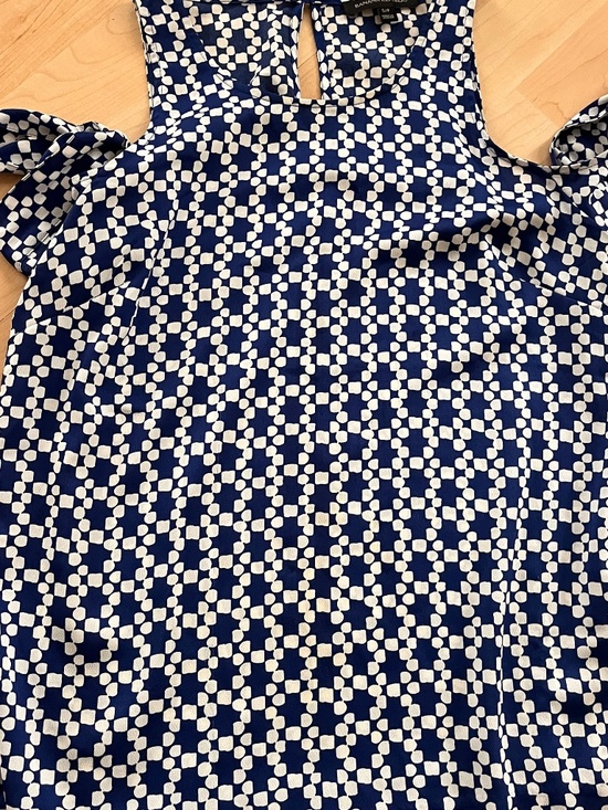 Women’s Banana Republic Navy Blue Polkadot Top Open Shoulder Tank Small Strap - Picture 4 of 5